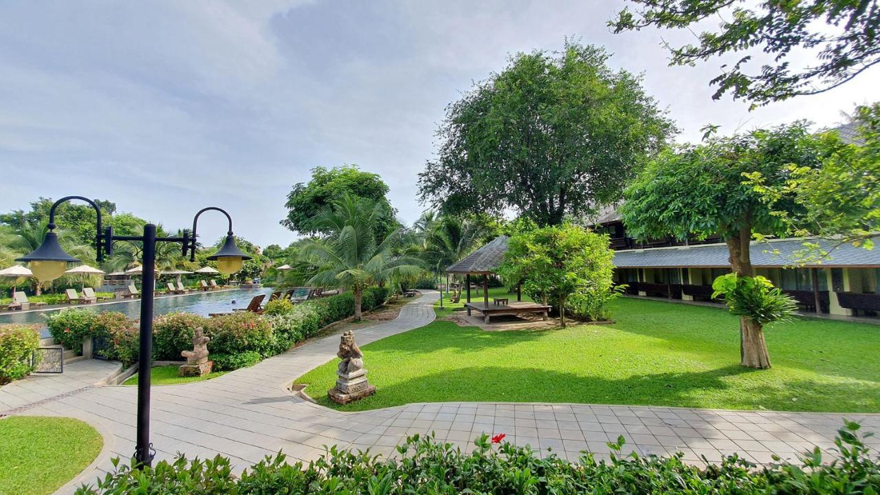 Royal River Kwai Resort And Spa -Sha Extra Plus Kanchanaburi Exterior photo